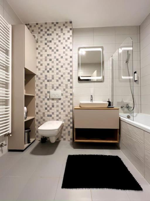 Skylark - Singapore Penthouse With Jacuzzi & Panoramic View Brașov Exterior foto