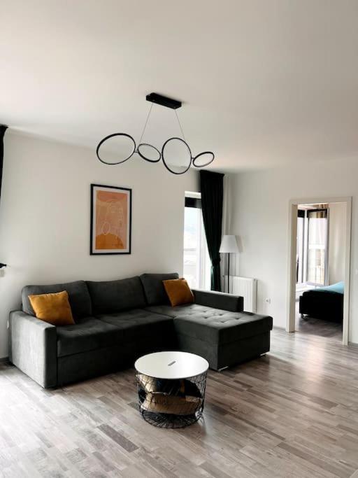 Skylark - Singapore Penthouse With Jacuzzi & Panoramic View Brașov Exterior foto